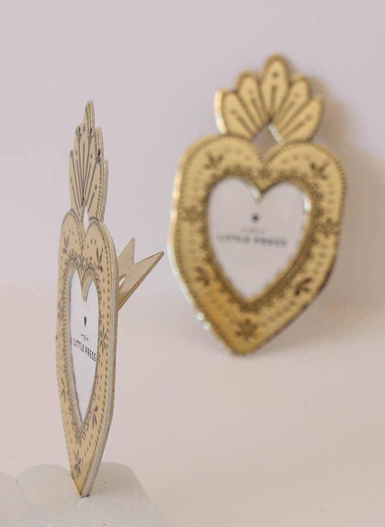 Mini Heart Frame: Gold