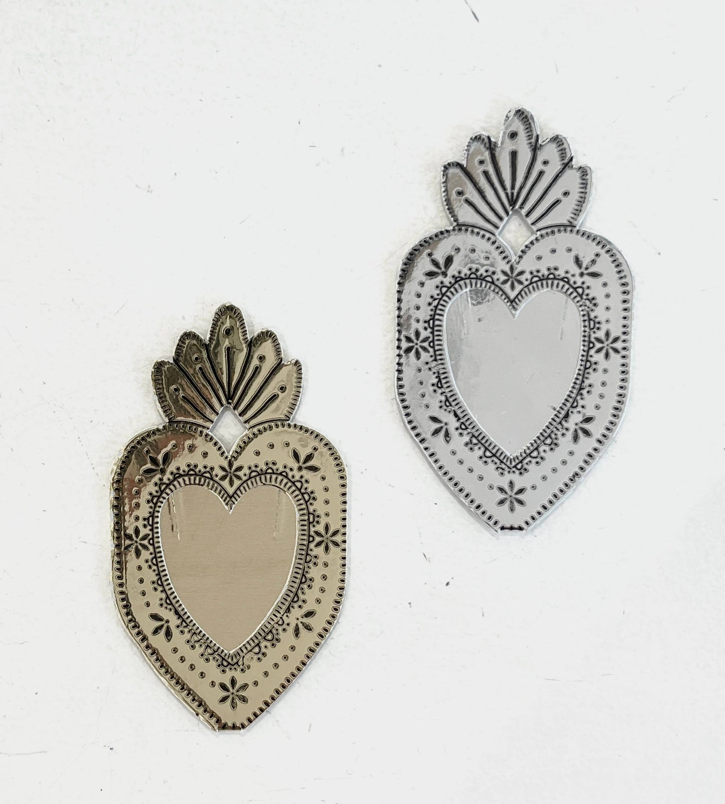 Mini Heart Frame: Gold