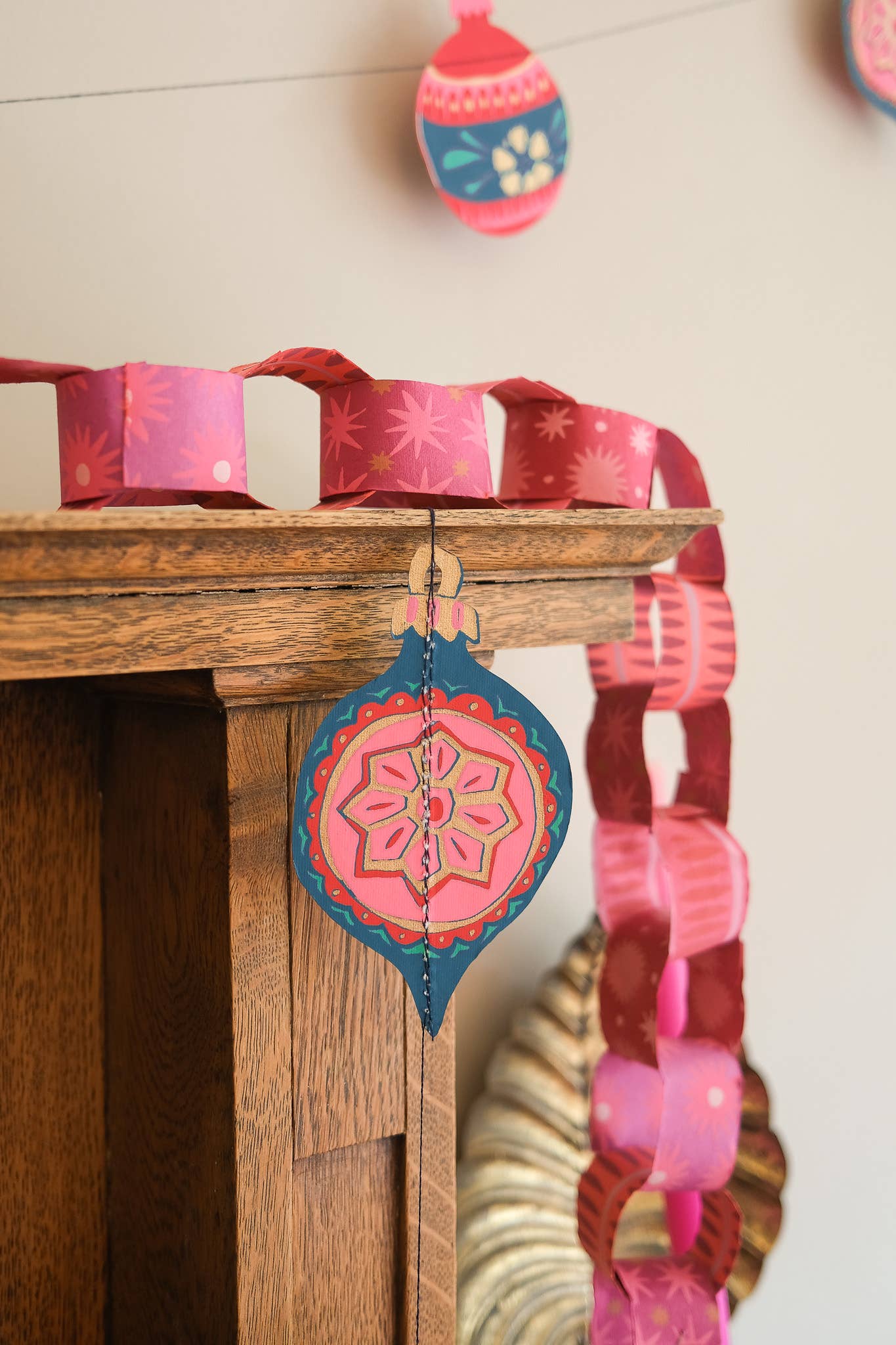 Baubles Garland