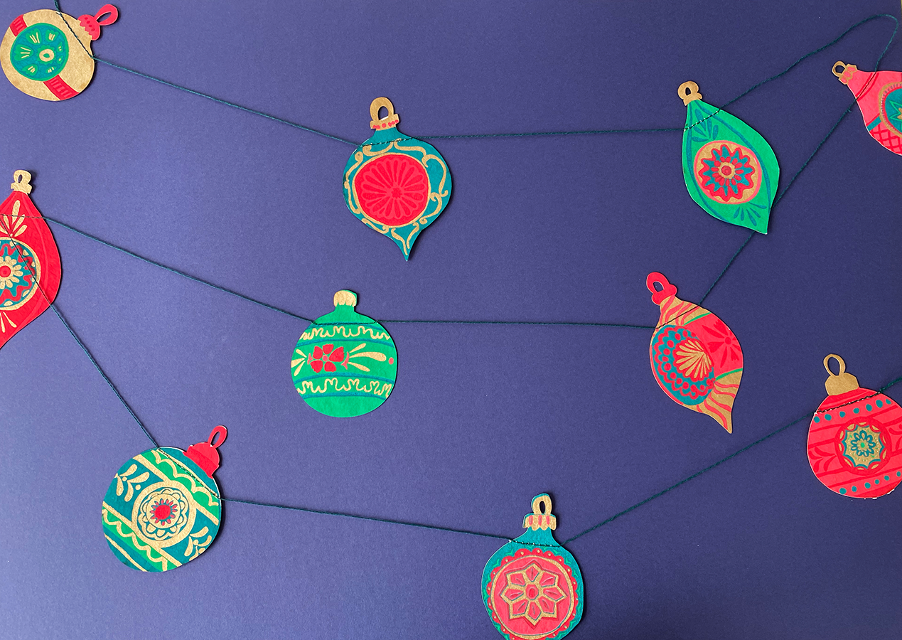 Christmas Ornament Bauble Garland