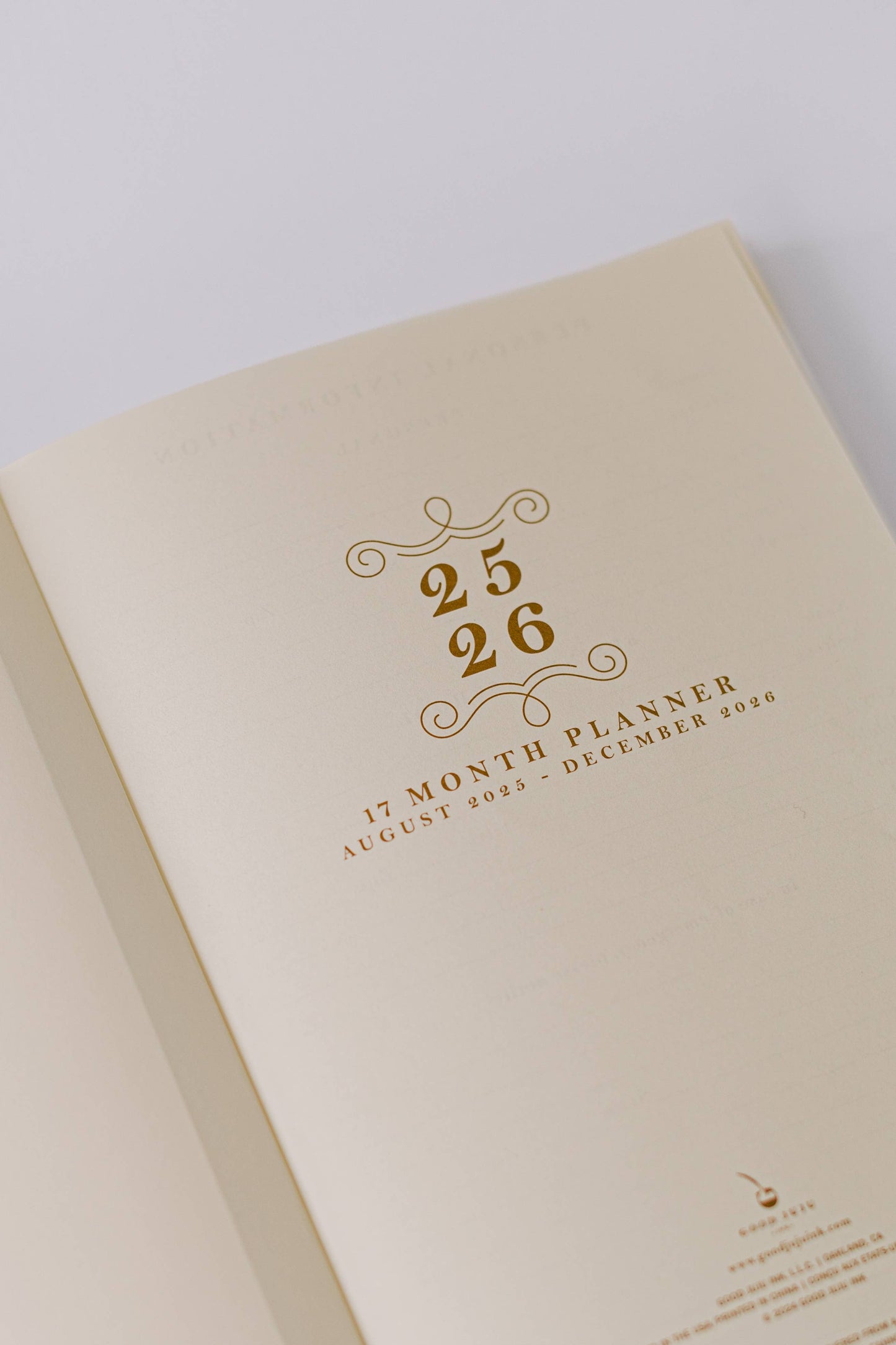2026 Birds and Bows 17-Month Medium Bound Planner