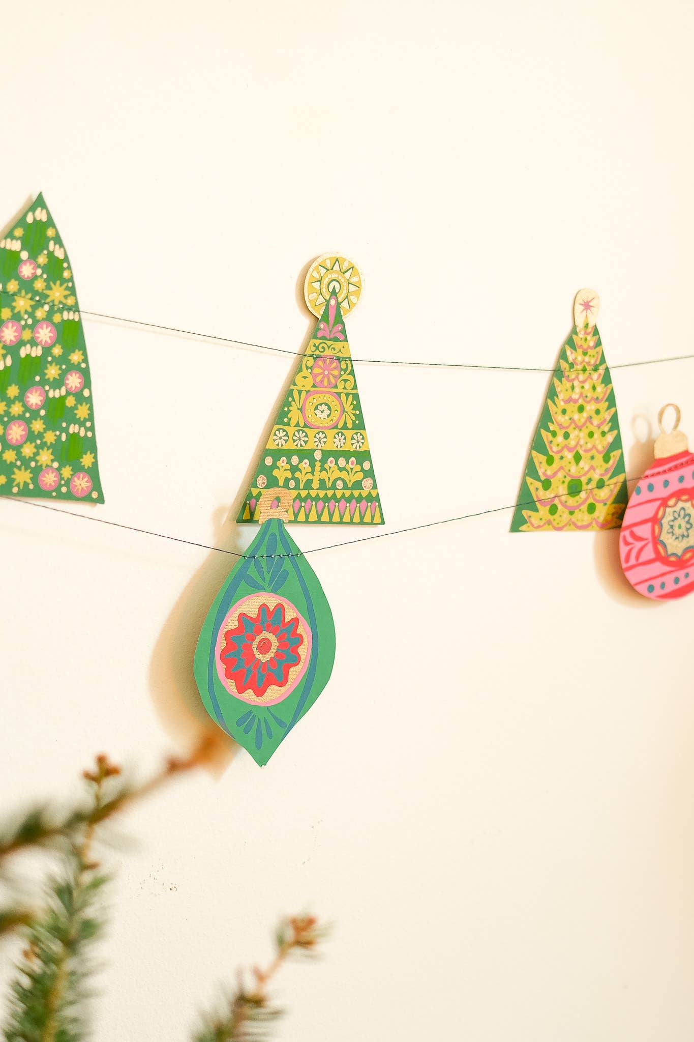 Baubles Garland