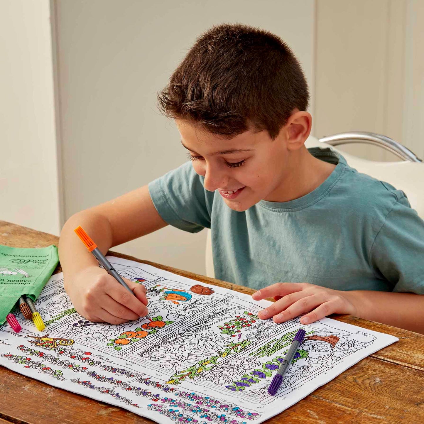 Kids Craft Kit - Coloring Playmat - Garden, Grow, Eat!