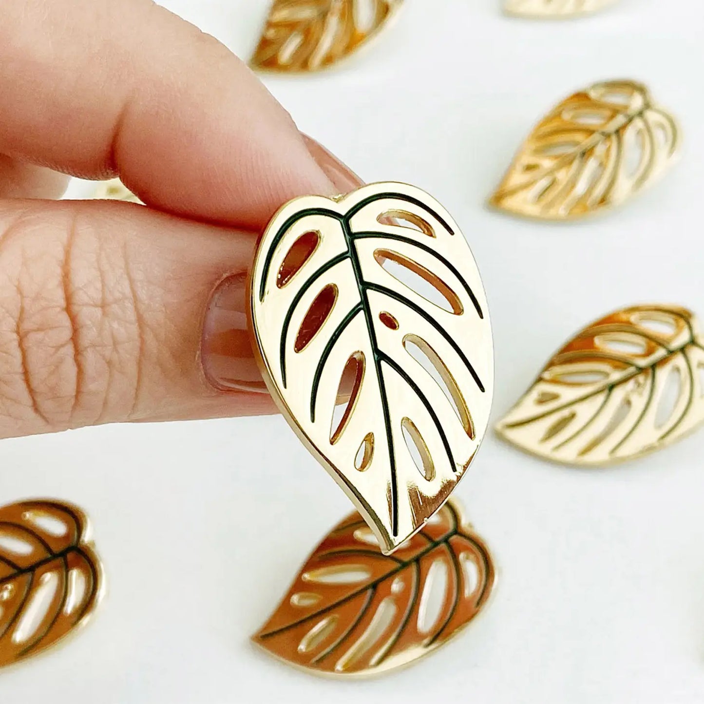 Monstera Pin