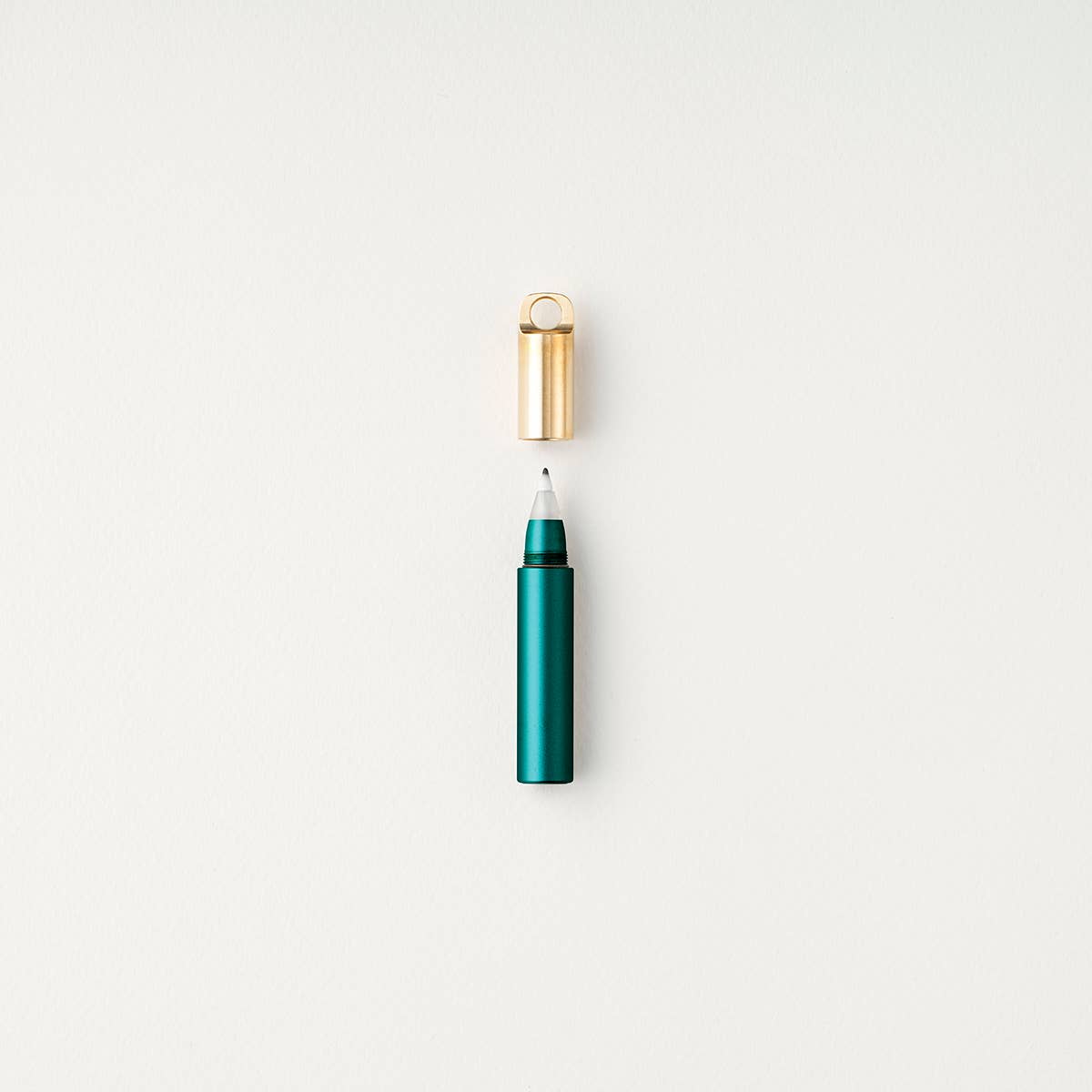 The Field Mouse – refillable travel pen: Sage