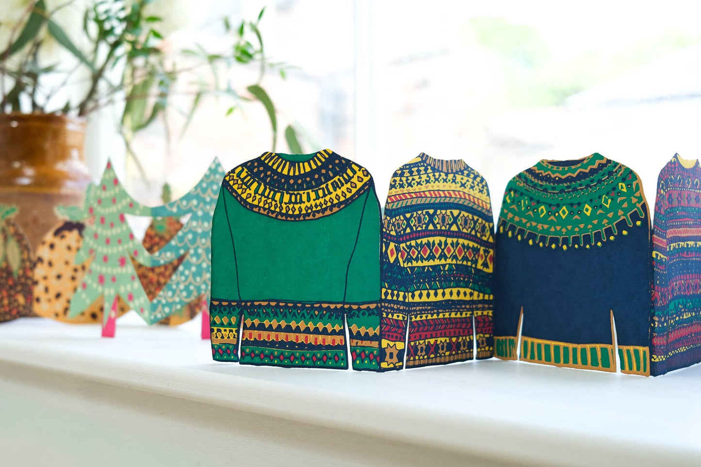 FESTIVE SWEATER CONCERTINA CARD