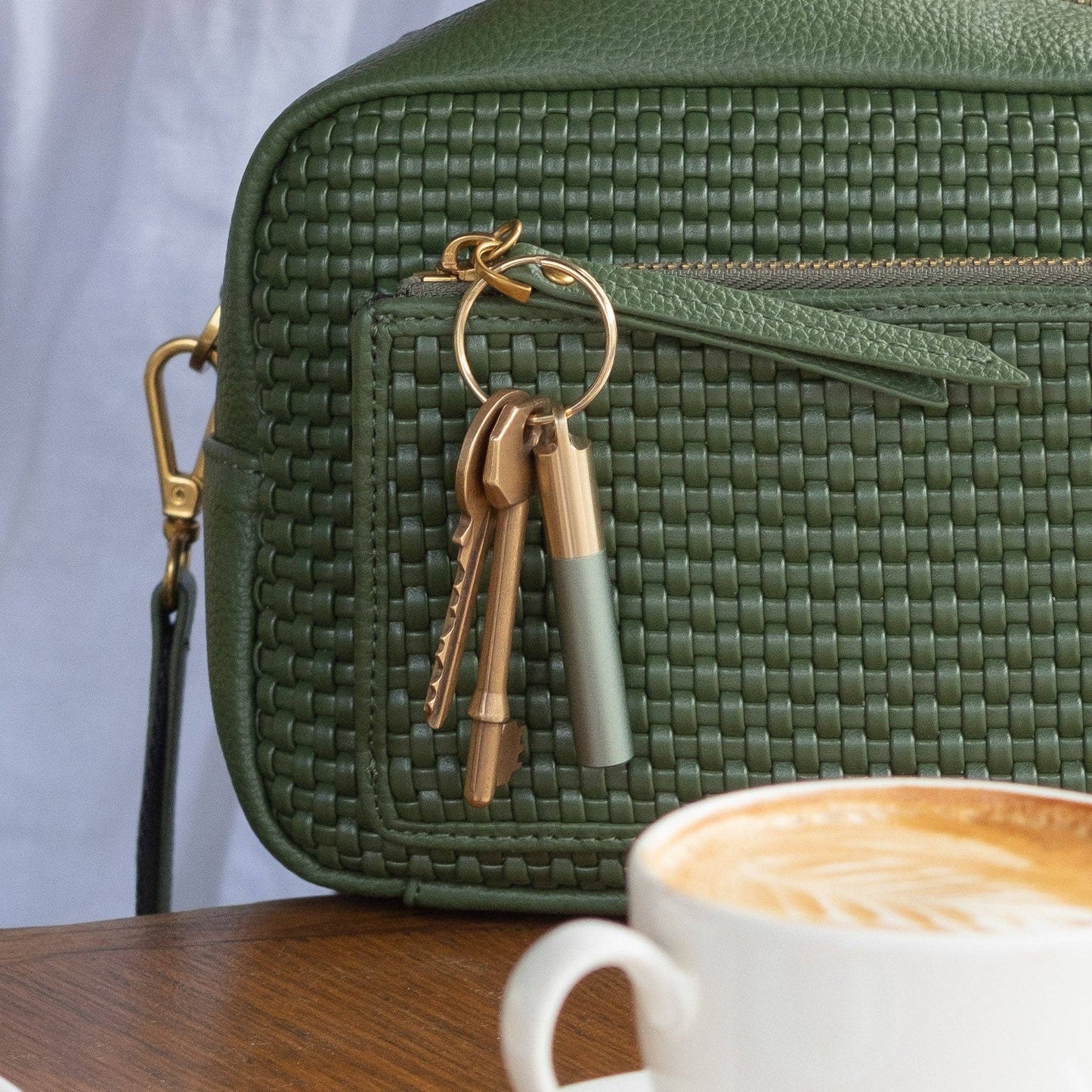 The Field Mouse – refillable travel pen: Brass