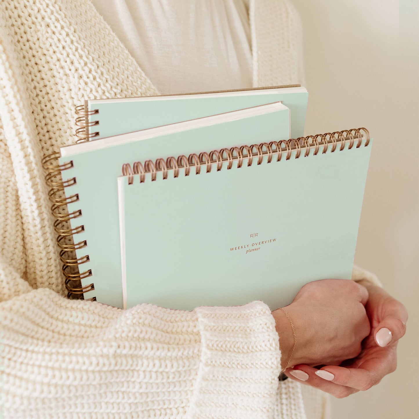 Weekly Overview Planner // Undated: Mint Blue
