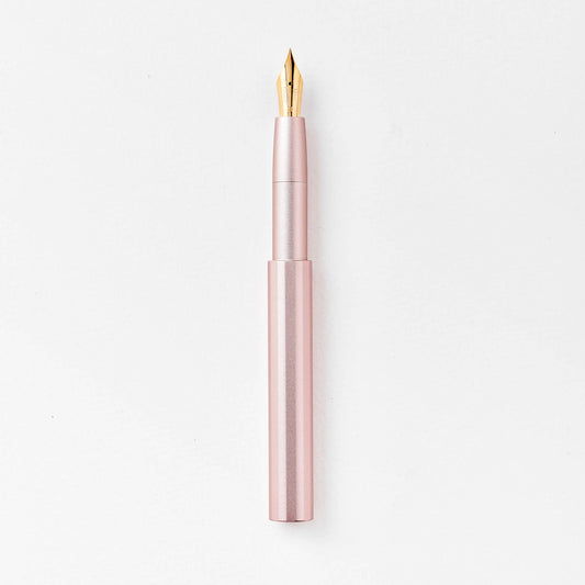 The Studio Pocket Fountain Pen 2.0: Blush / EF Semi~Flex