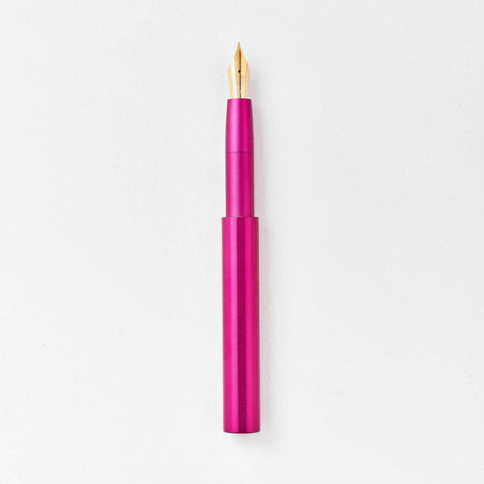 Tom's Studio Pocket Fountain Pen 2.0: Mulberry