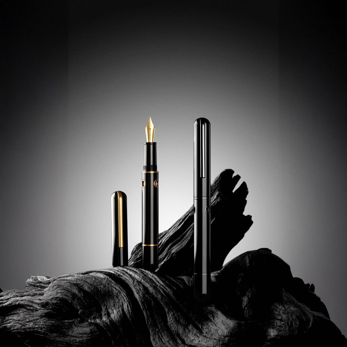 Nahvalur Nautilus Bronze Corydoras Ebonite Fountain Pen: Medium