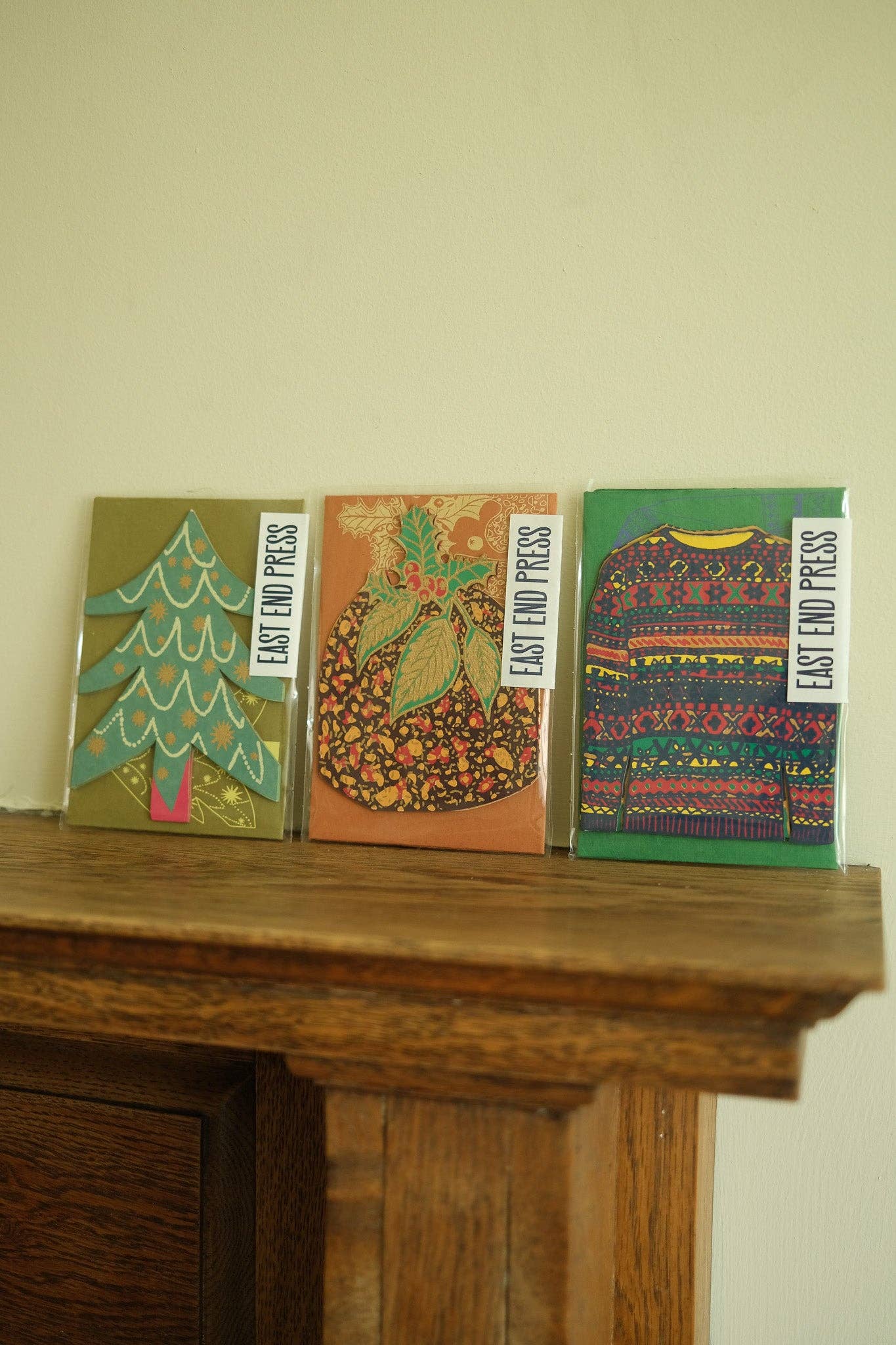 FESTIVE SWEATER CONCERTINA CARD