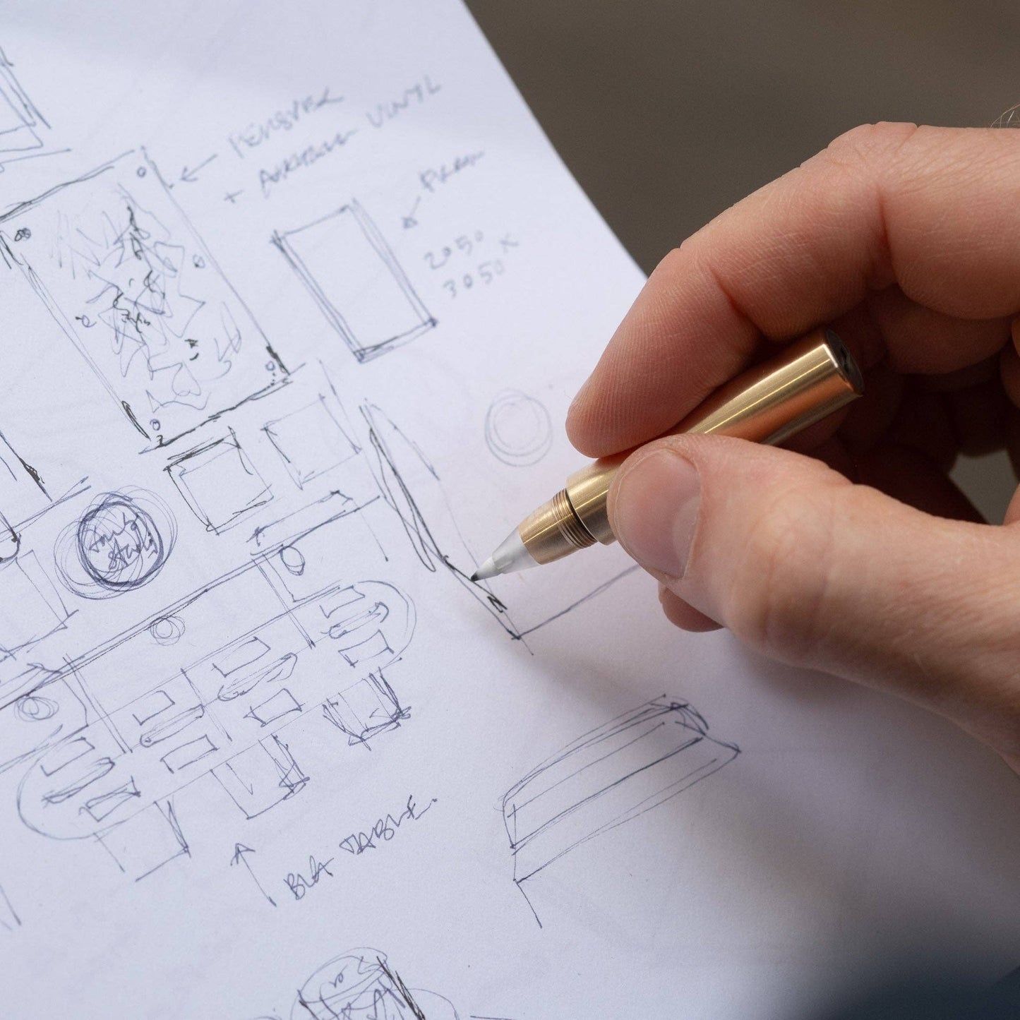 The Field Mouse – refillable travel pen: Ivy