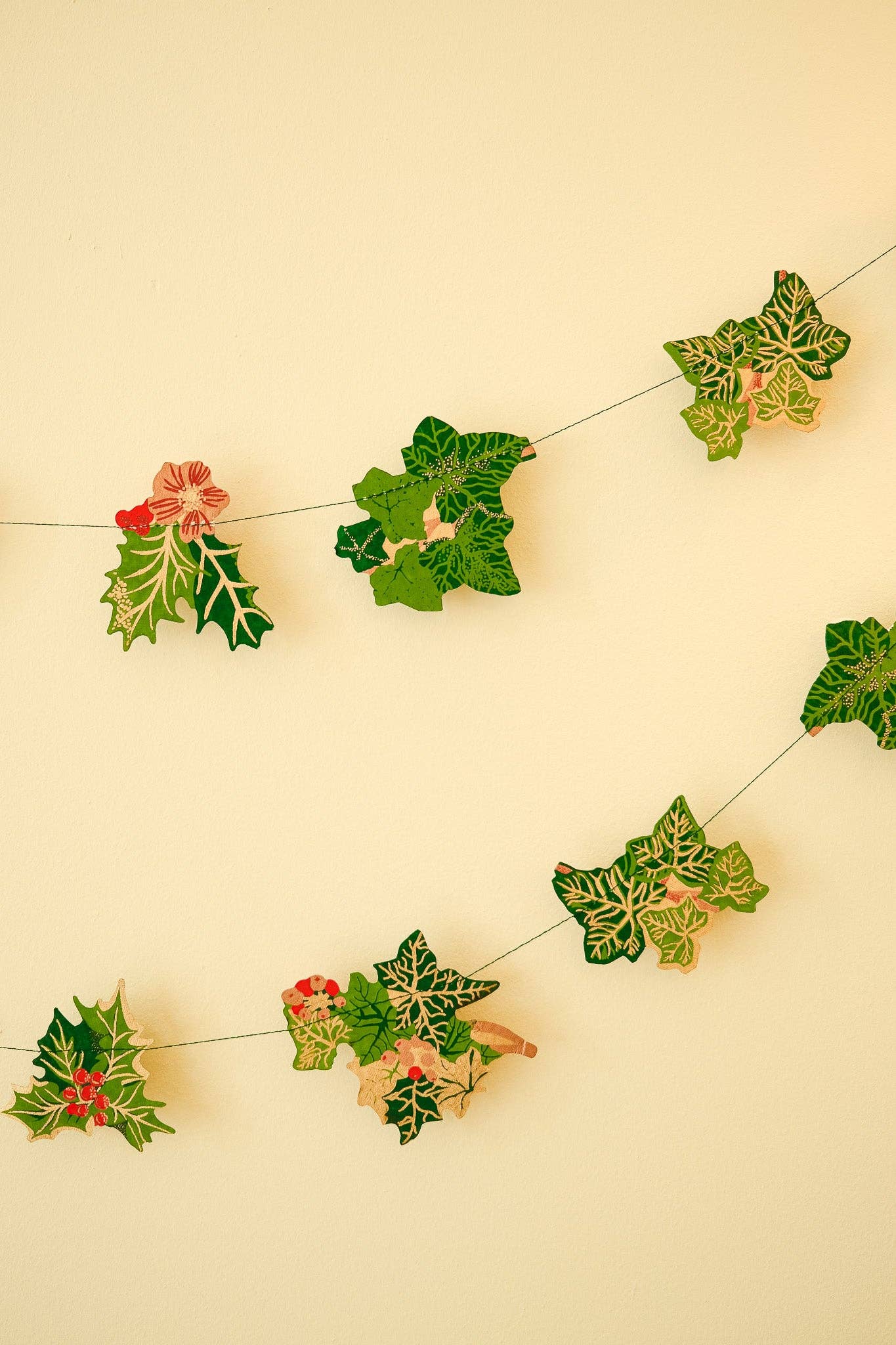 Holly and Ivy Garland