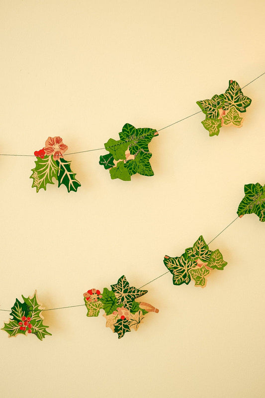 Holly and Ivy Garland